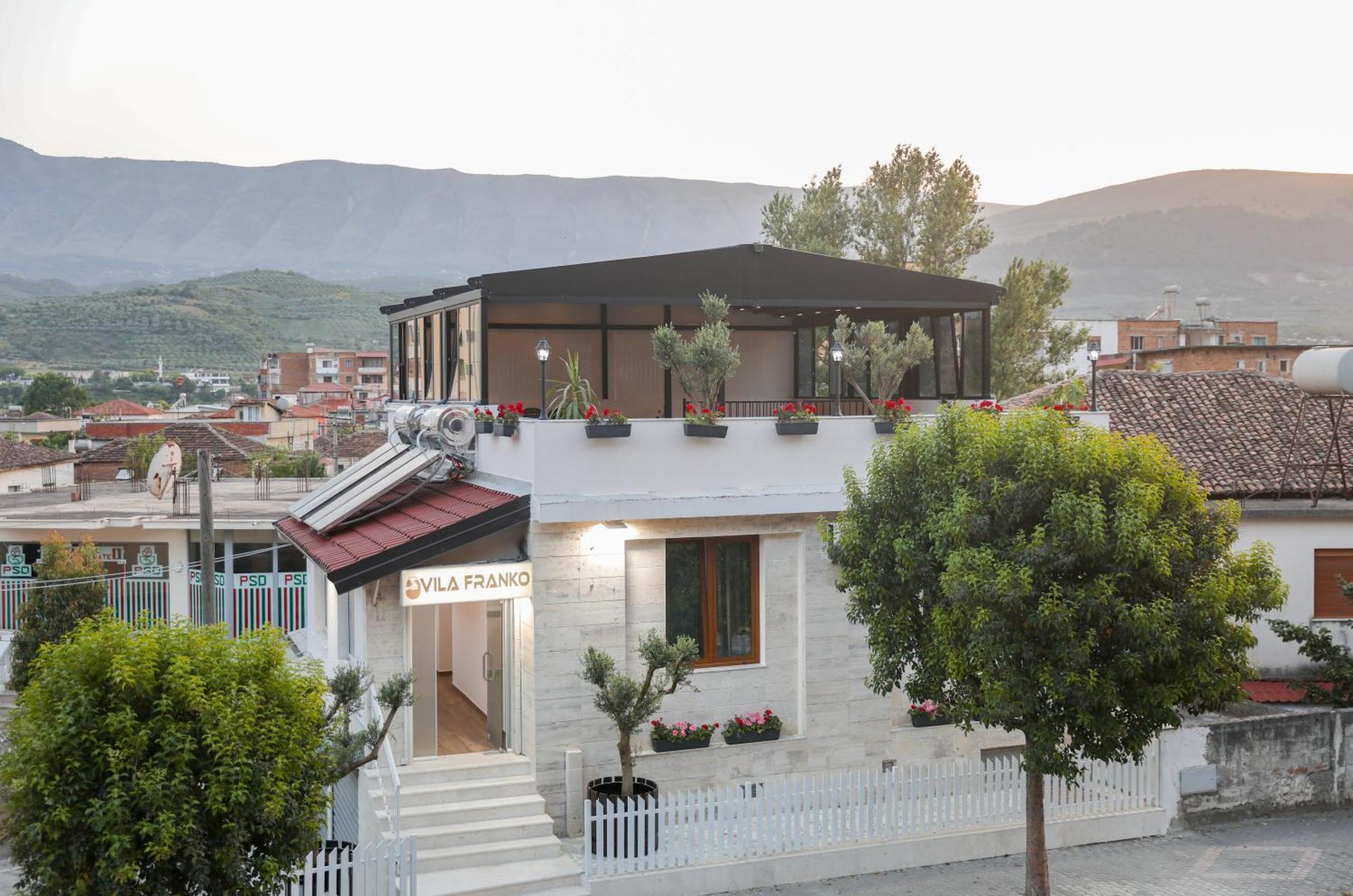 Vila Franko Berat Kültér fotó